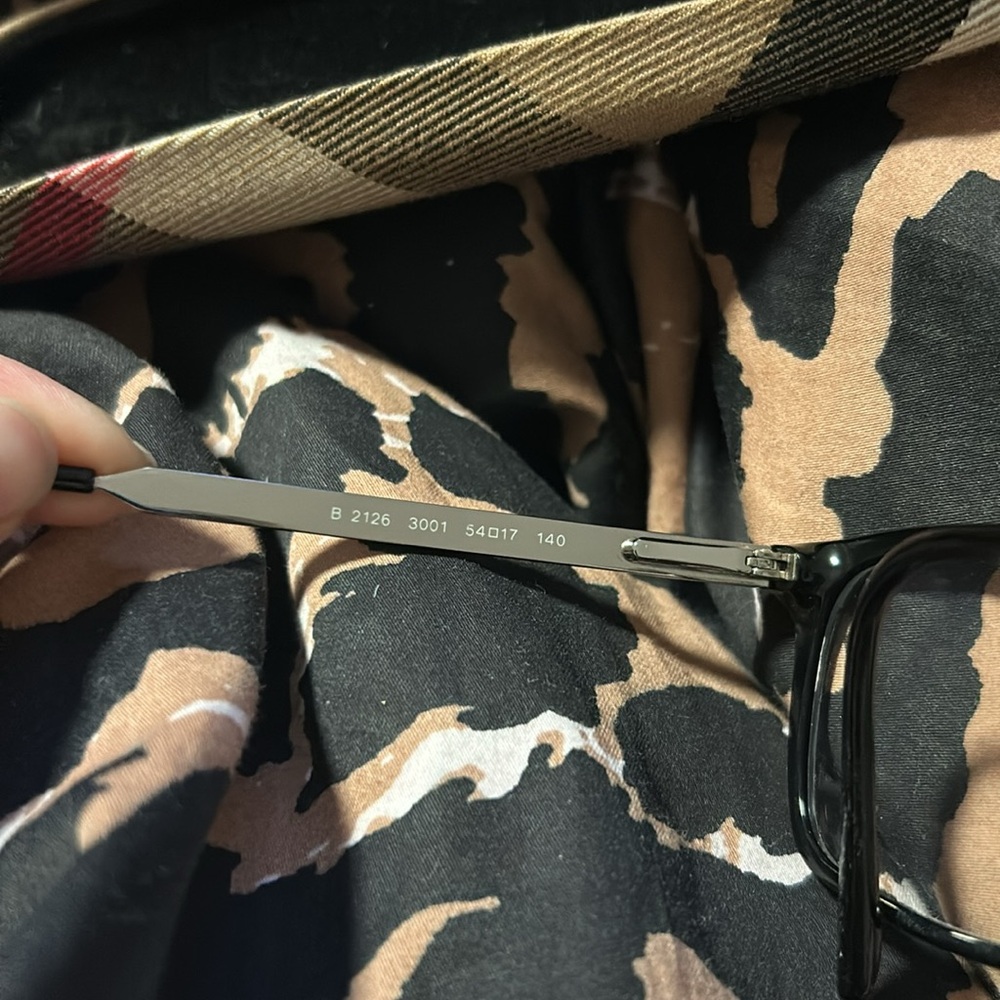 Burberry glasses frame - Picture 6 of 7
